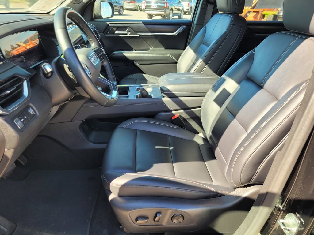 Used 2024 GMC Acadia Elevation image 16