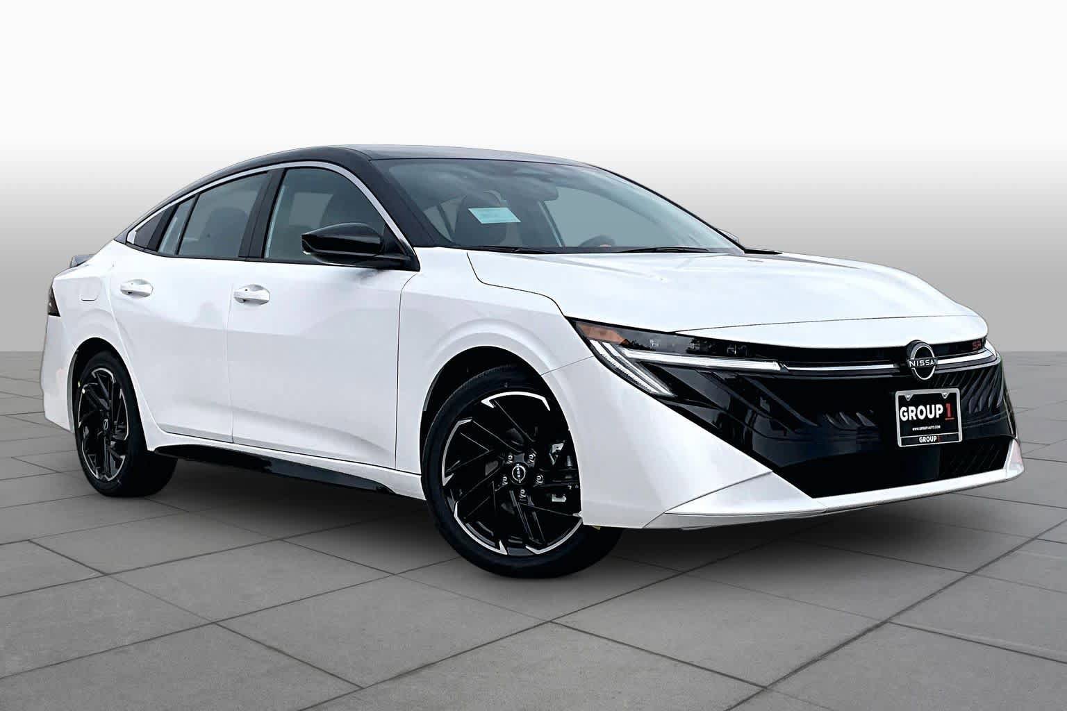 New 2026 Nissan Sentra SR FWD image 2