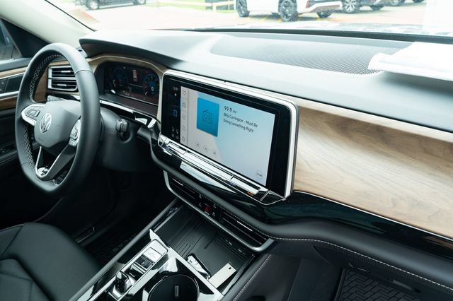New 2026 Volkswagen Atlas SE FWD image 43