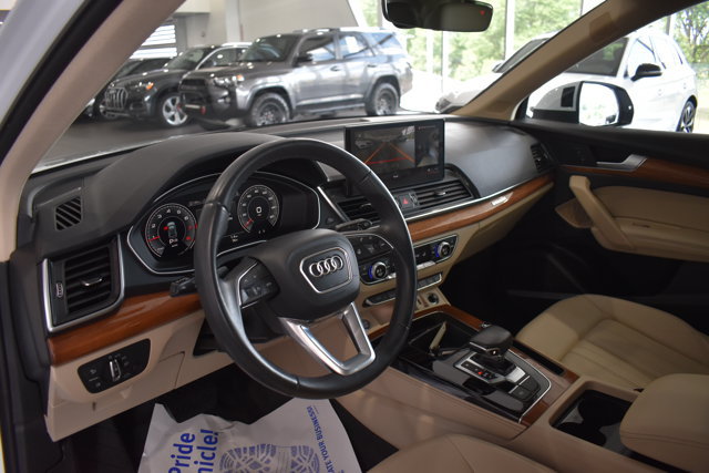 Used 2023 Audi Q5 2.0T Premium Plus w/ Premium Plus Package AWD/4WD image 12