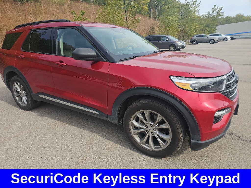 Used 2023 Ford Explorer XLT w/ Equipment Group 202A AWD/4WD image 3
