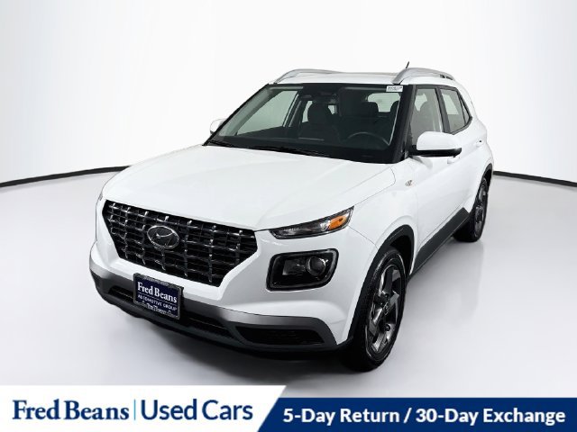 Certified 2026 Hyundai Venue SEL FWD image 3