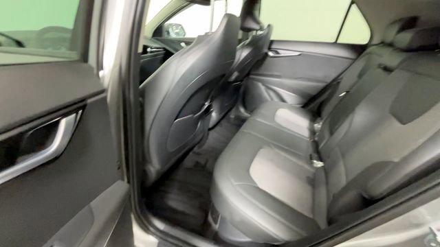 Used 2024 Kia Niro EX FWD image 17