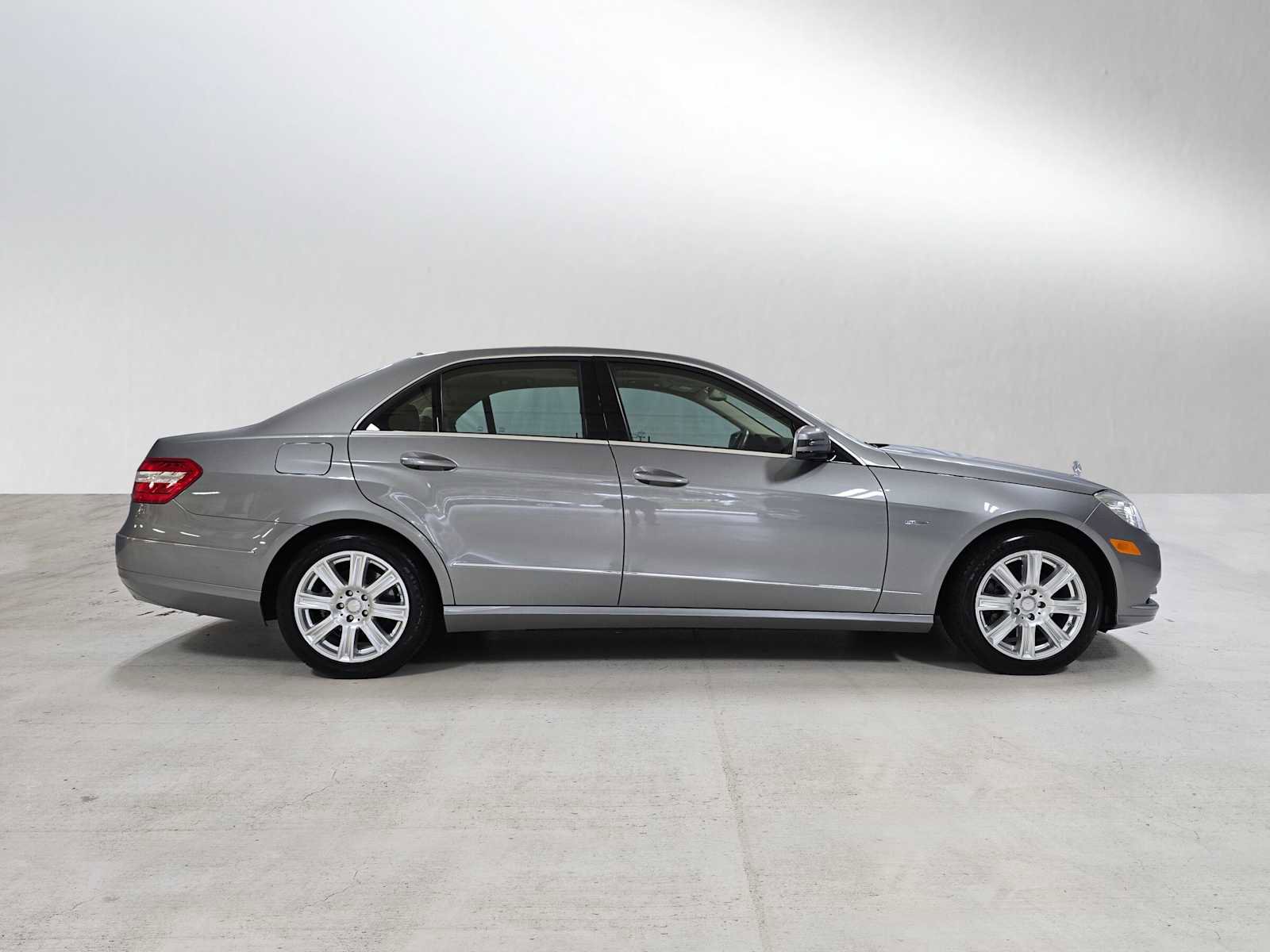 Used 2012 Mercedes-Benz E 350 Sedan image 2