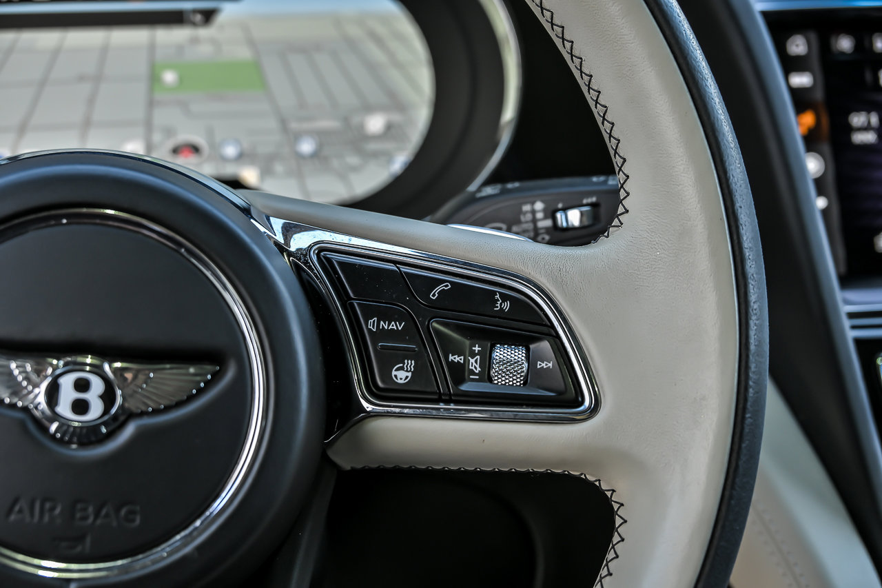 Certified 2022 Bentley Bentayga AWD/4WD image 38