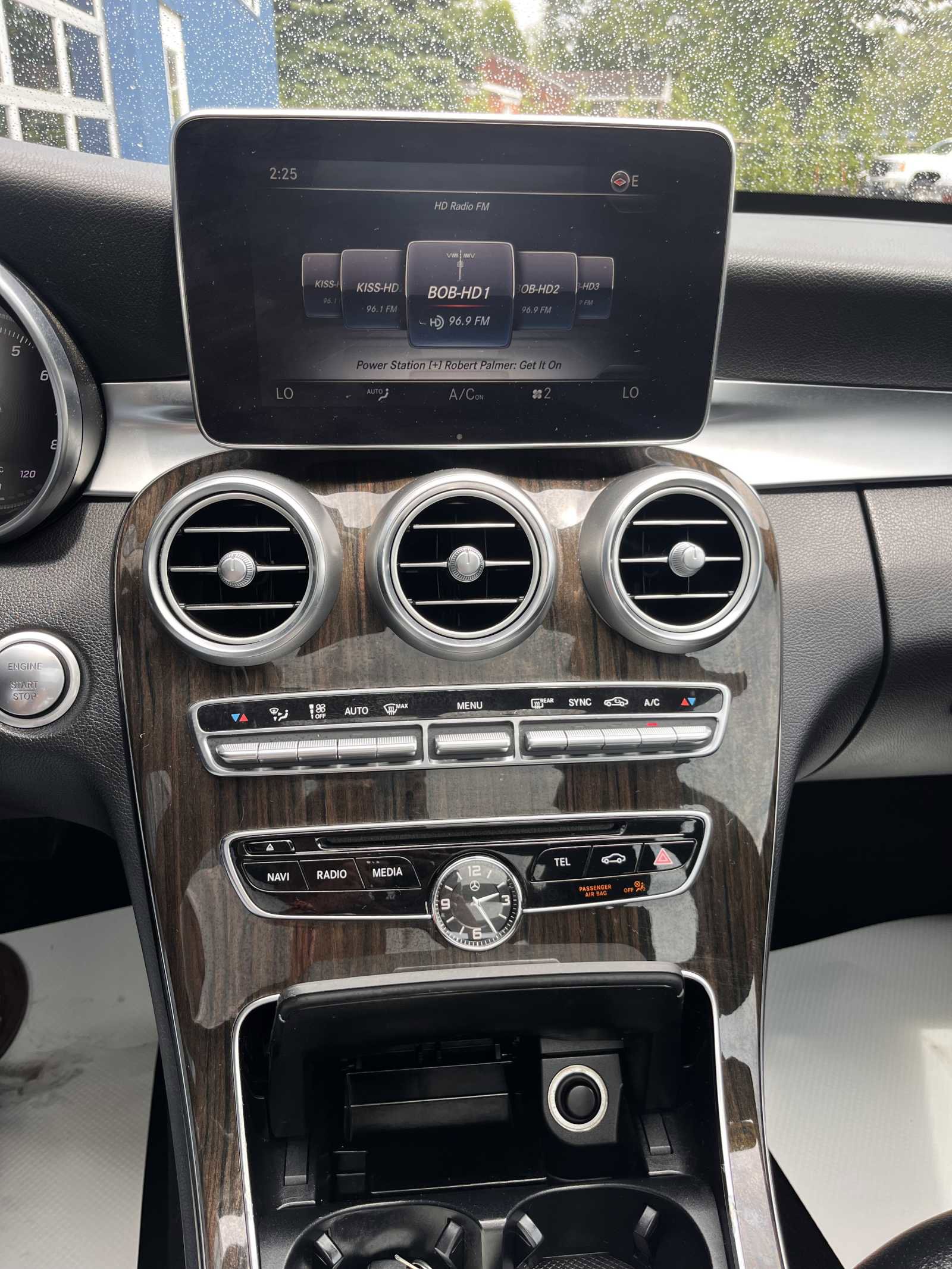 Used 2017 Mercedes-Benz C 300 4MATIC Sedan image 14