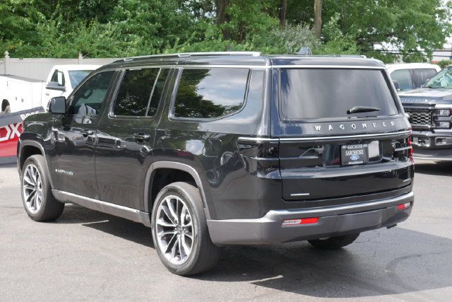 Used 2022 Jeep Wagoneer Series III w/ Premium Group I AWD/4WD image 11