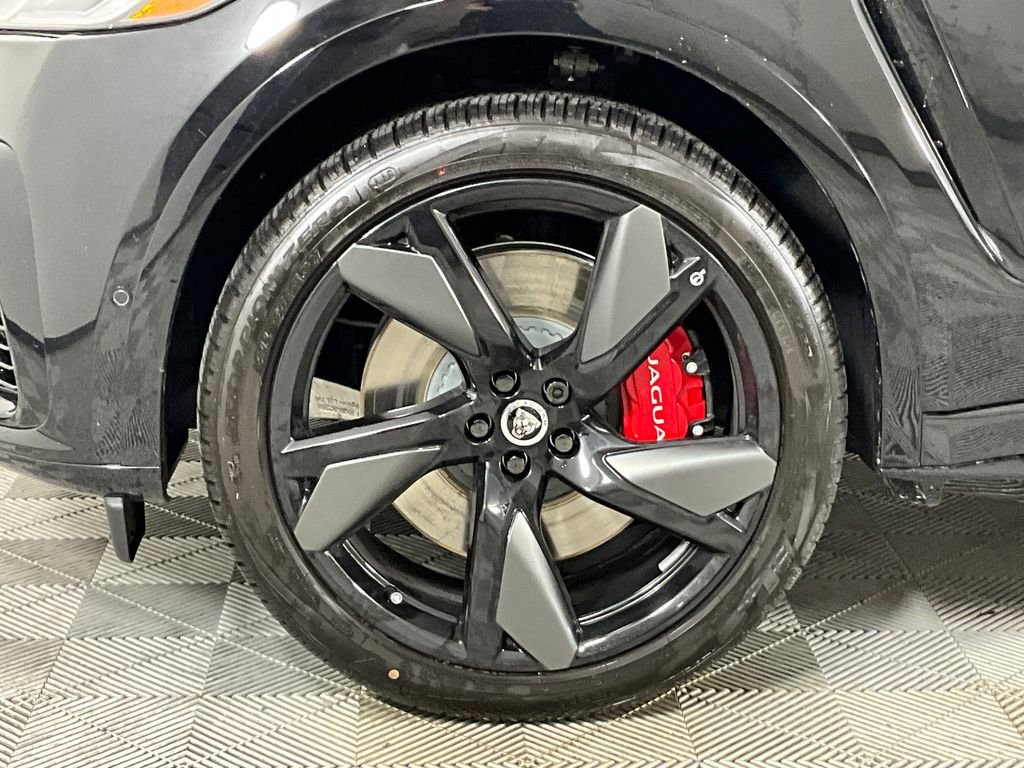 New 2026 Jaguar F-PACE SVR image 9