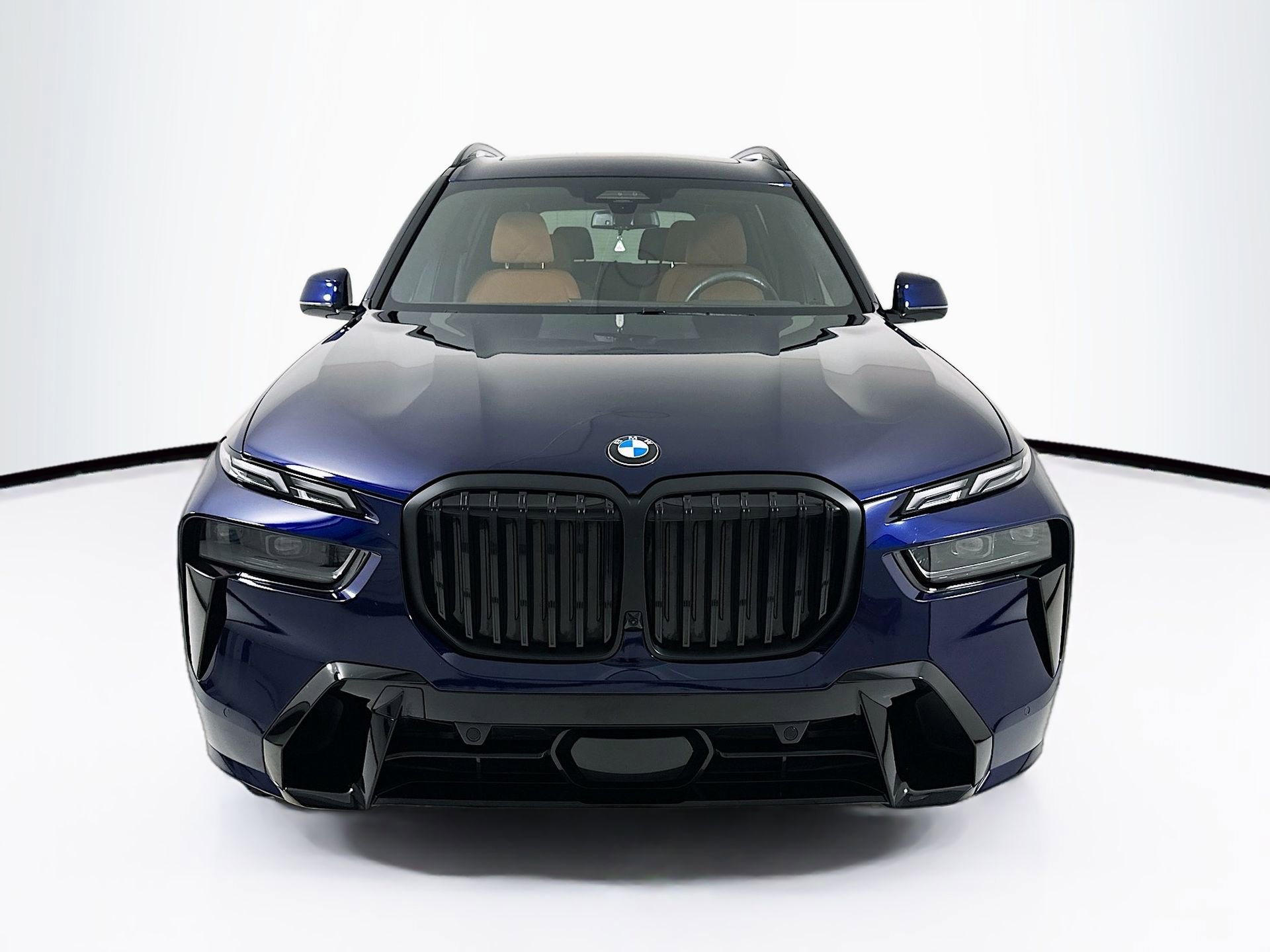 Used 2024 BMW X7 xDrive40i w/ M Sport Package image 2