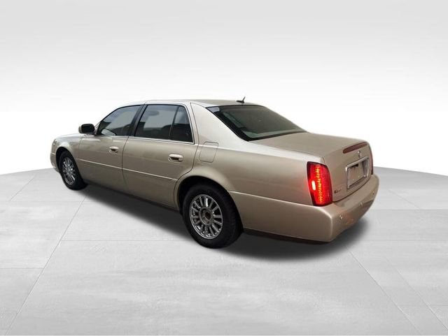 Used 2005 Cadillac De Ville DHS w/ Equipment Group FWD image 9