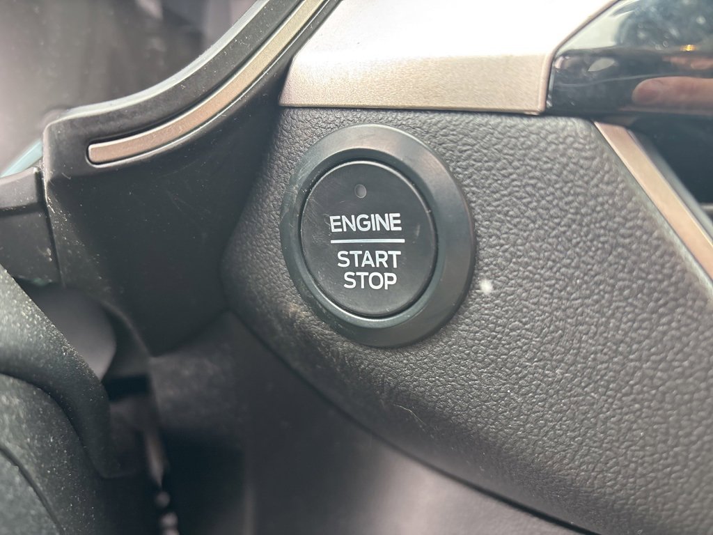 Used 2020 Ford Escape SE image 12