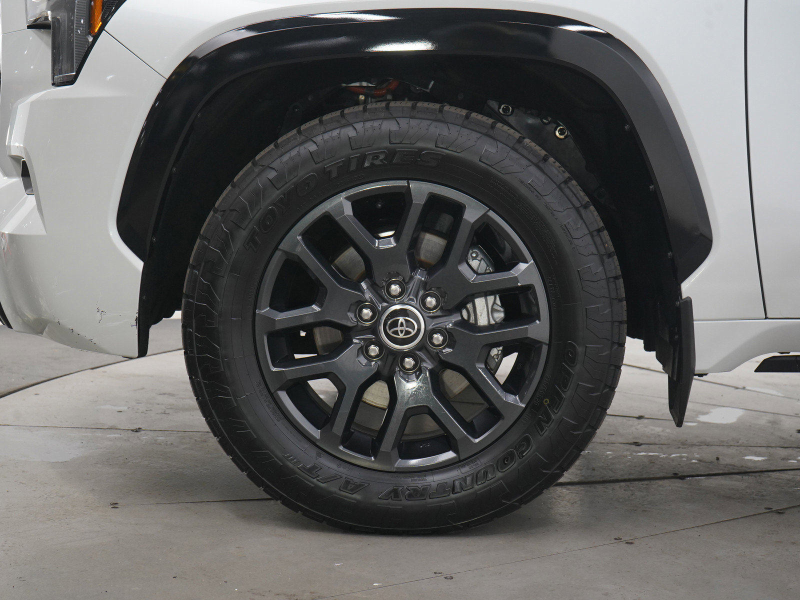 Used 2023 Toyota Sequoia Platinum image 32