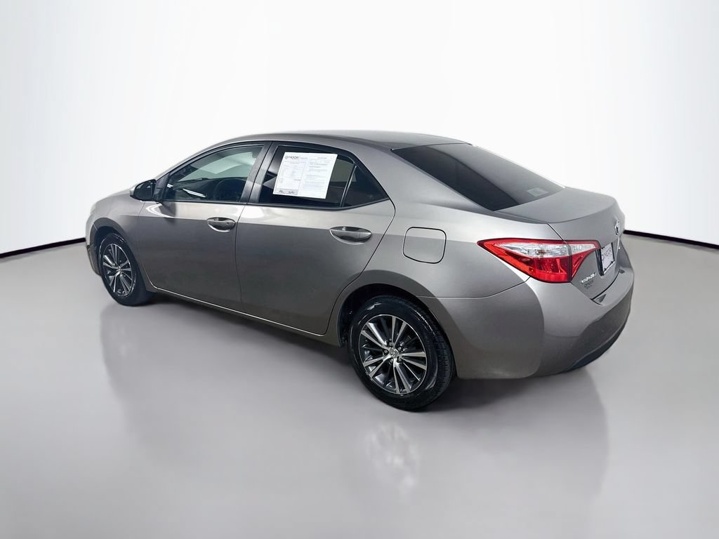 Used 2016 Toyota Corolla LE FWD image 5
