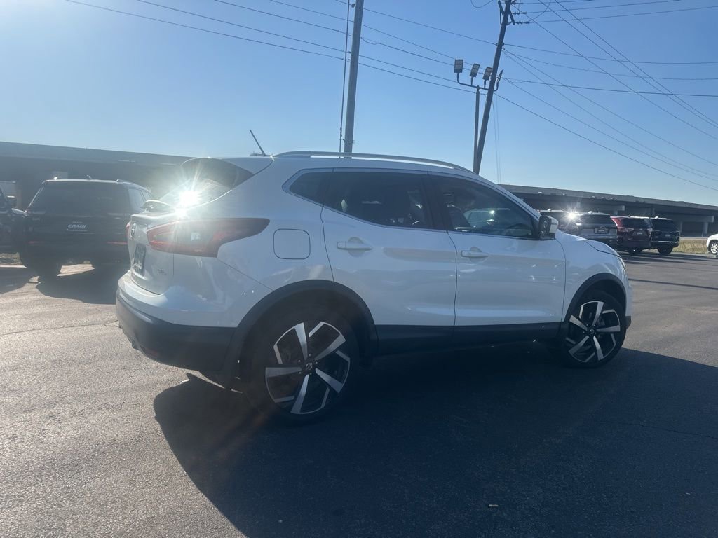 Used 2020 Nissan Rogue Sport SL w/ Premium Package image 5