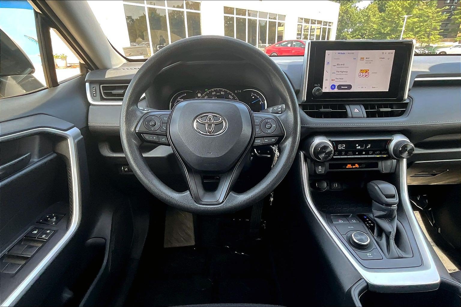 Used 2025 Toyota RAV4 LE AWD/4WD image 5