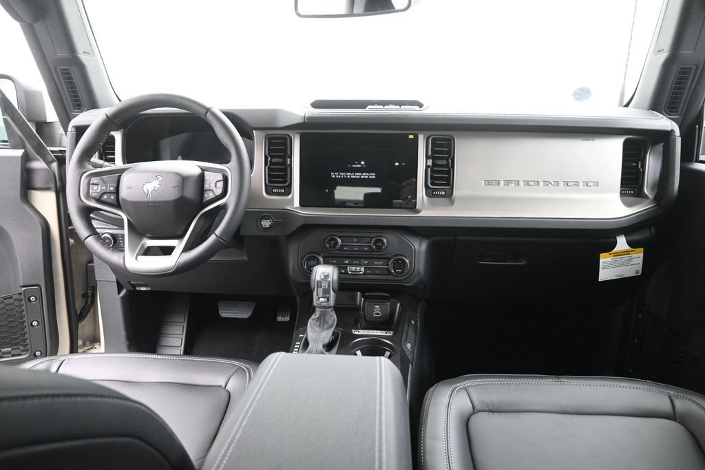New 2026 Ford Bronco Outer Banks AWD/4WD image 25