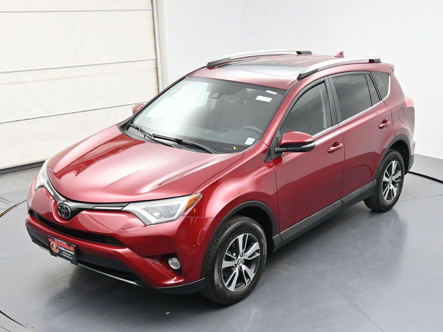 Used 2018 Toyota RAV4 XLE FWD image 33