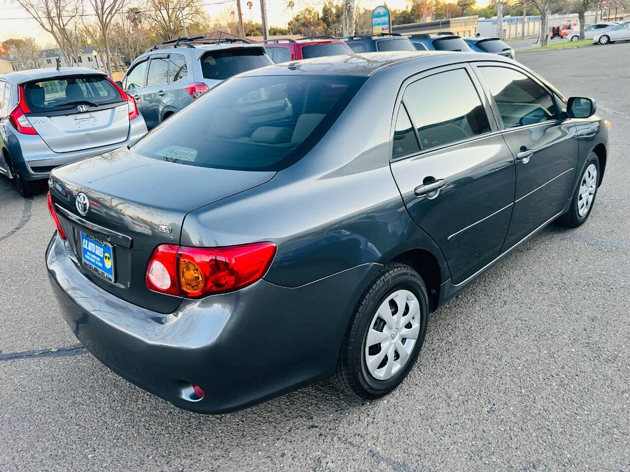 Used 2010 Toyota Corolla LE image 3
