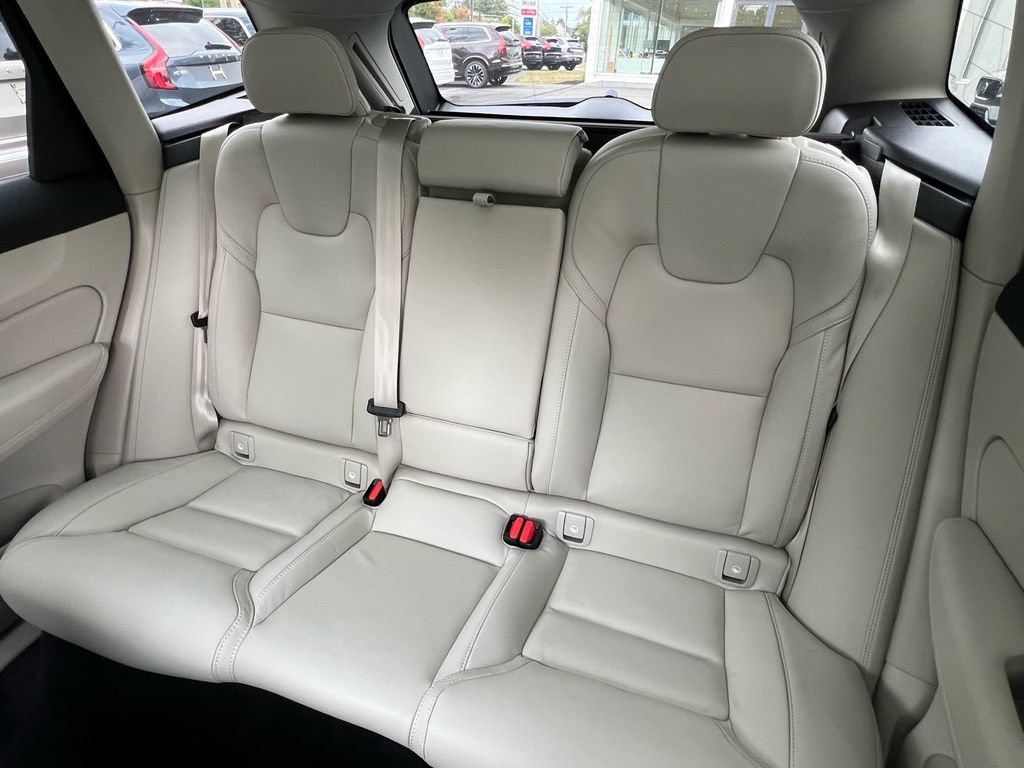 New 2027 Volvo XC60 B5 Ultra AWD/4WD image 22