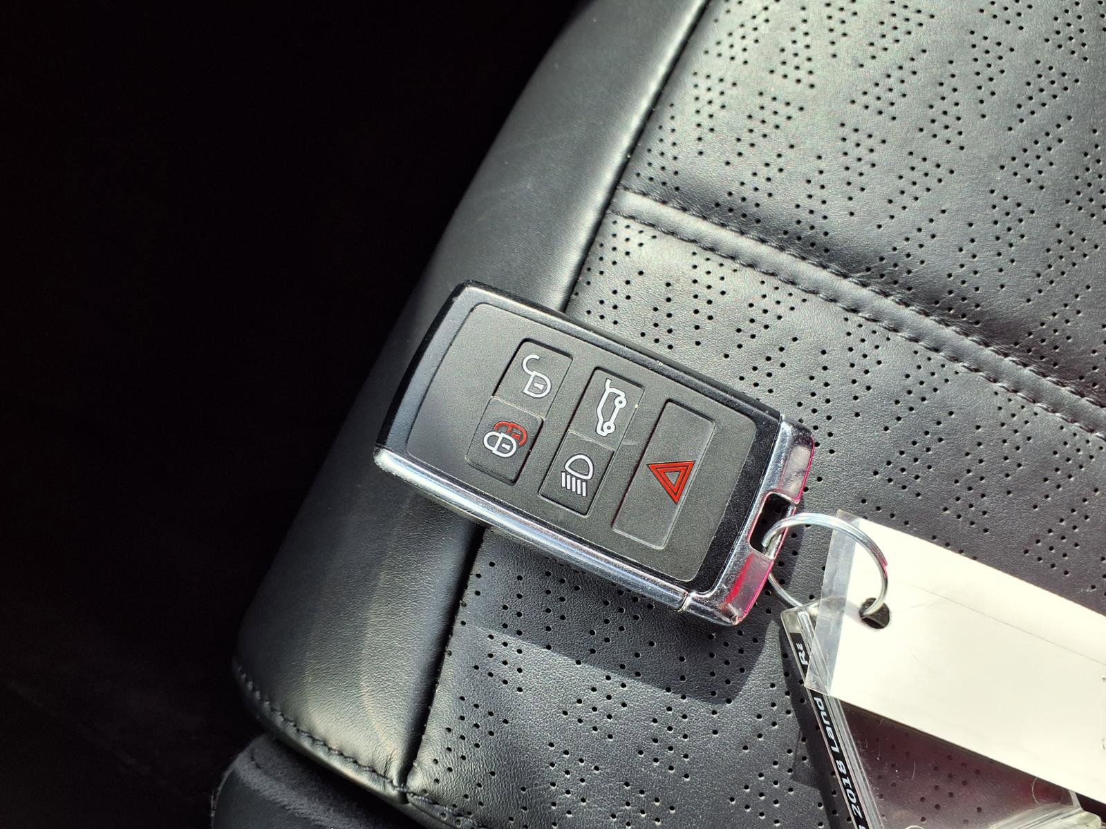 Used 2018 Land Rover Range Rover Sport HSE Dynamic image 21