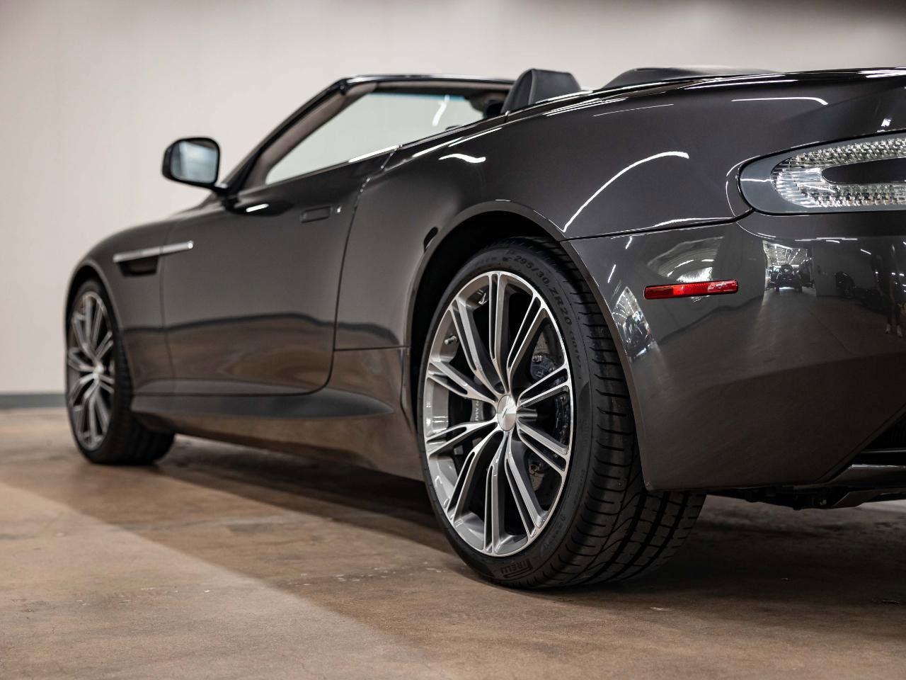Used 2012 Aston Martin Virage Volante image 37