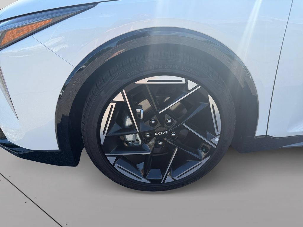 Certified 2025 Kia K4 GT-Line w/ GT-Line Premium Package FWD image 9
