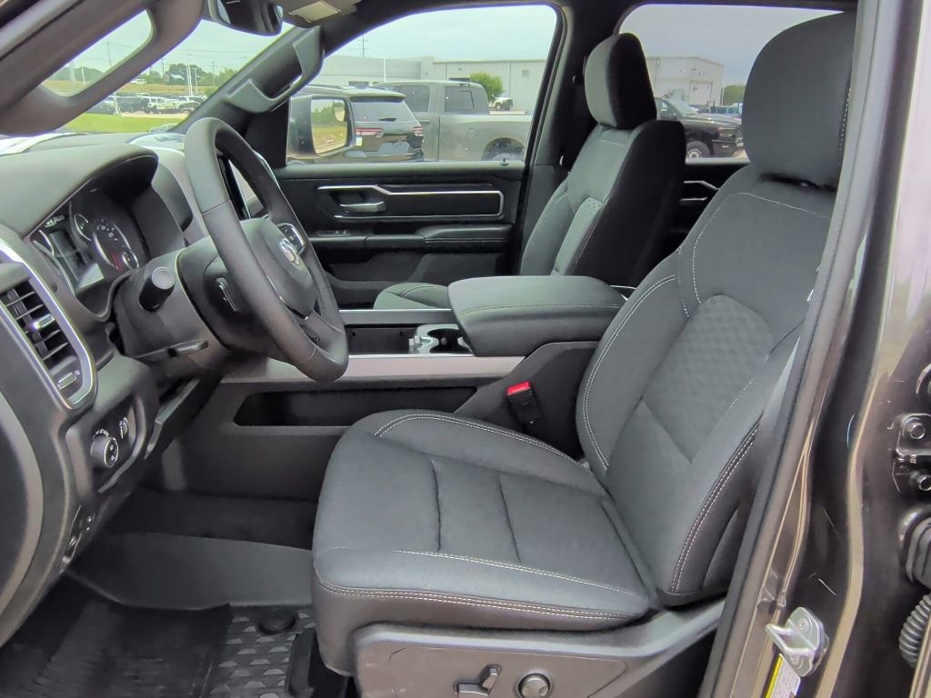 New 2026 RAM 1500 4x4 Crew Cab image 12