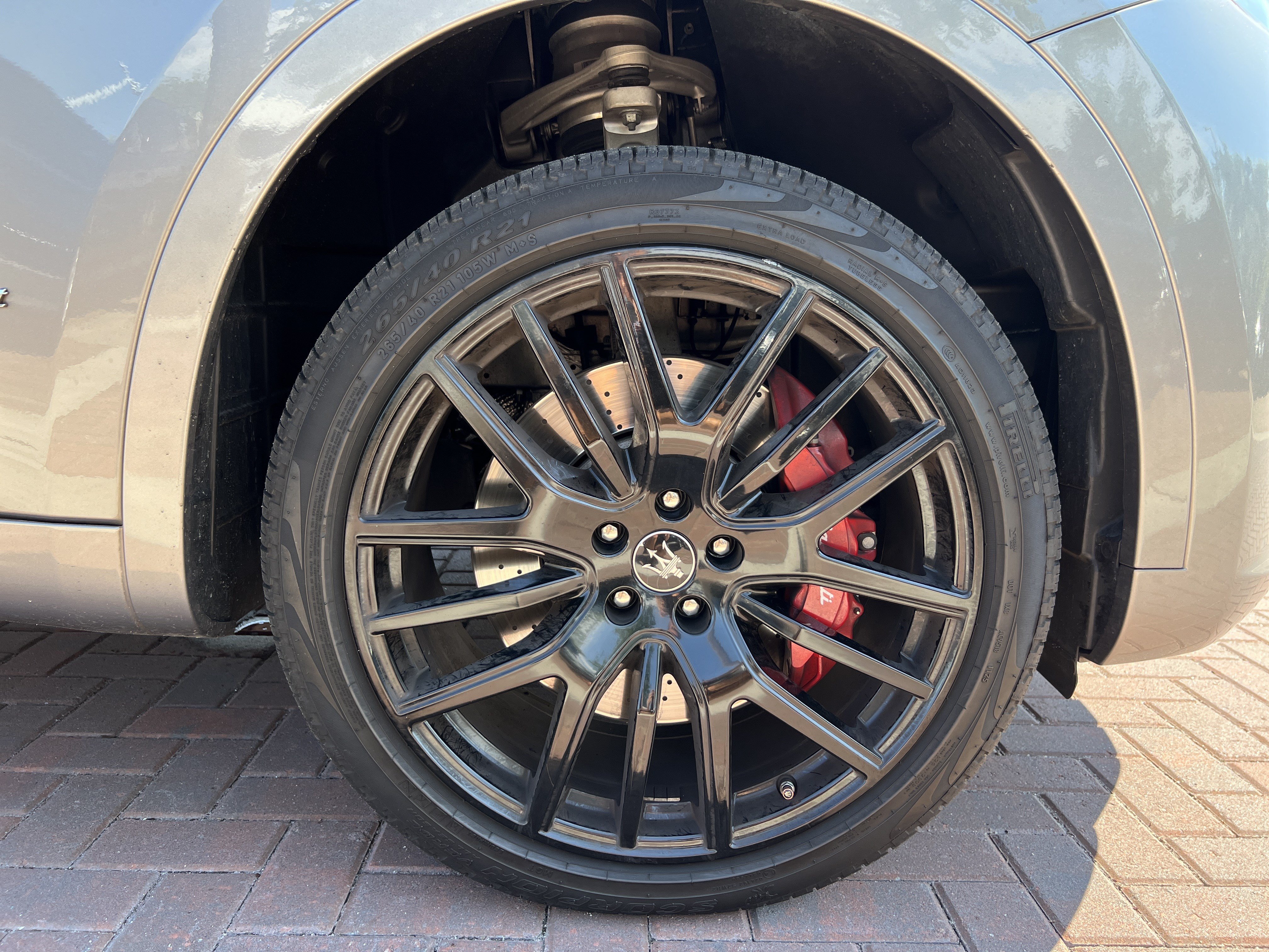 Used 2021 Maserati Levante S GranSport AWD/4WD image 13