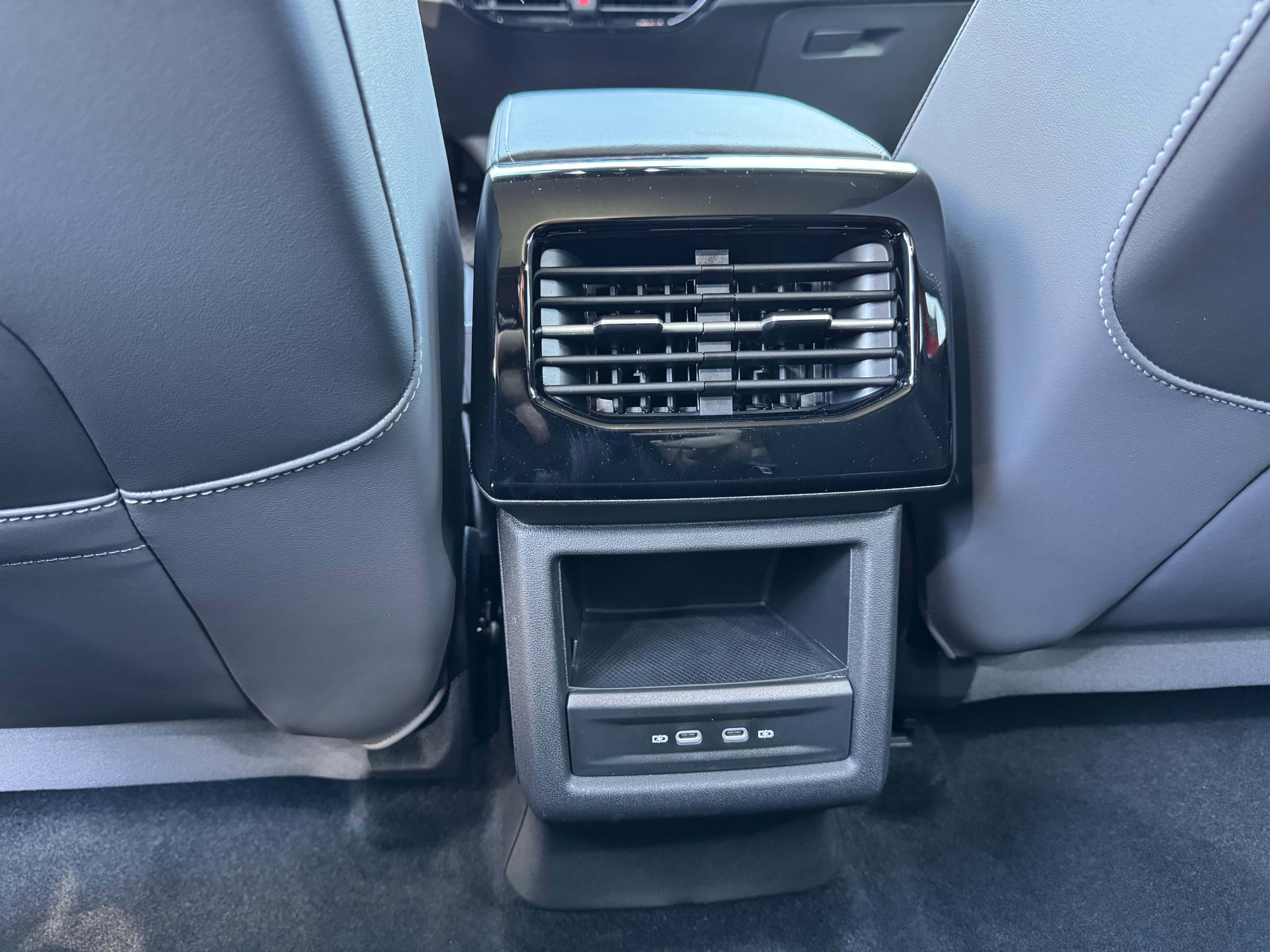 Certified 2025 Volkswagen ID.4 Pro S image 33