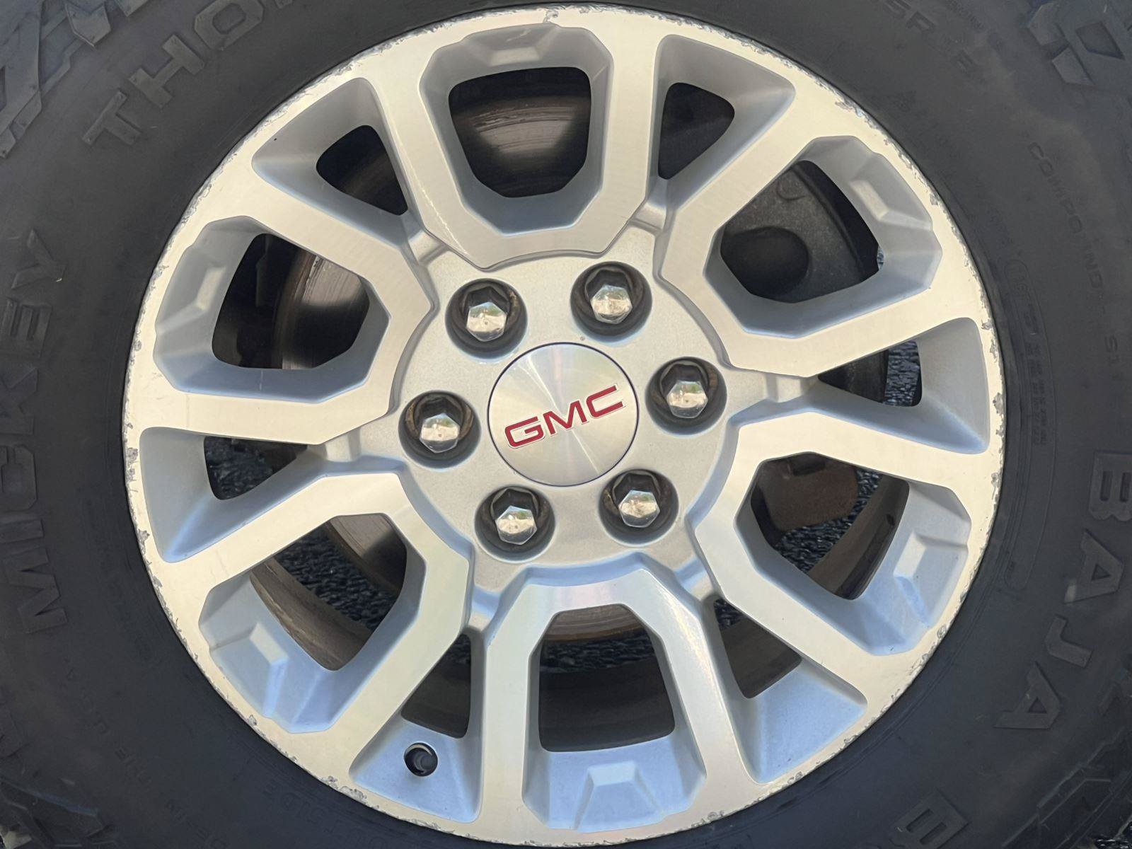 Used 2017 GMC Sierra 1500 SLE w/ SLE Value Package AWD/4WD image 6