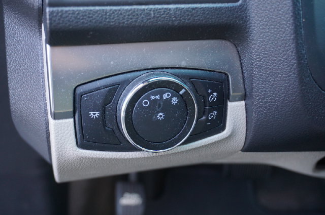 Used 2015 Ford Explorer FWD image 24
