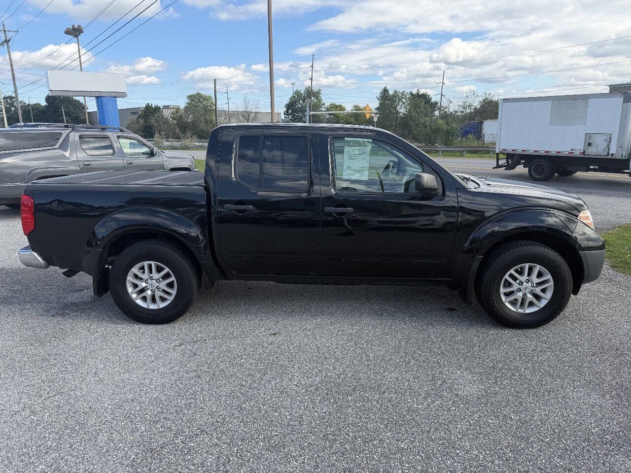Used 2018 Nissan Frontier SV AWD/4WD image 4