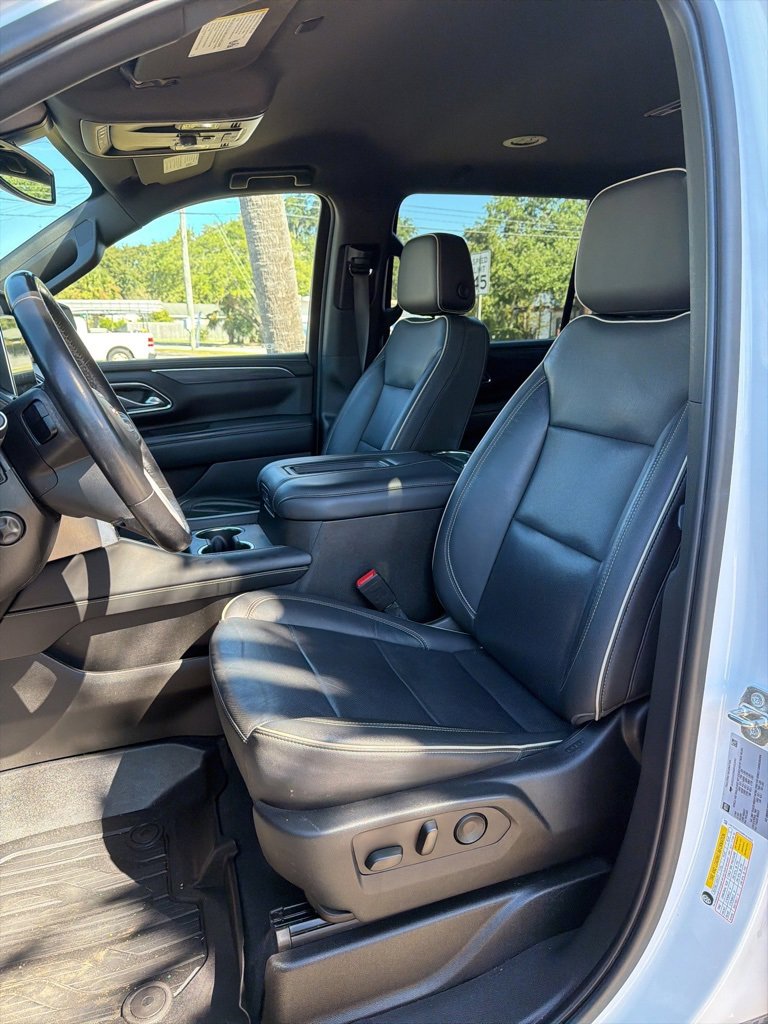 Used 2021 GMC Yukon XL SLT w/ SLT Luxury Package image 10