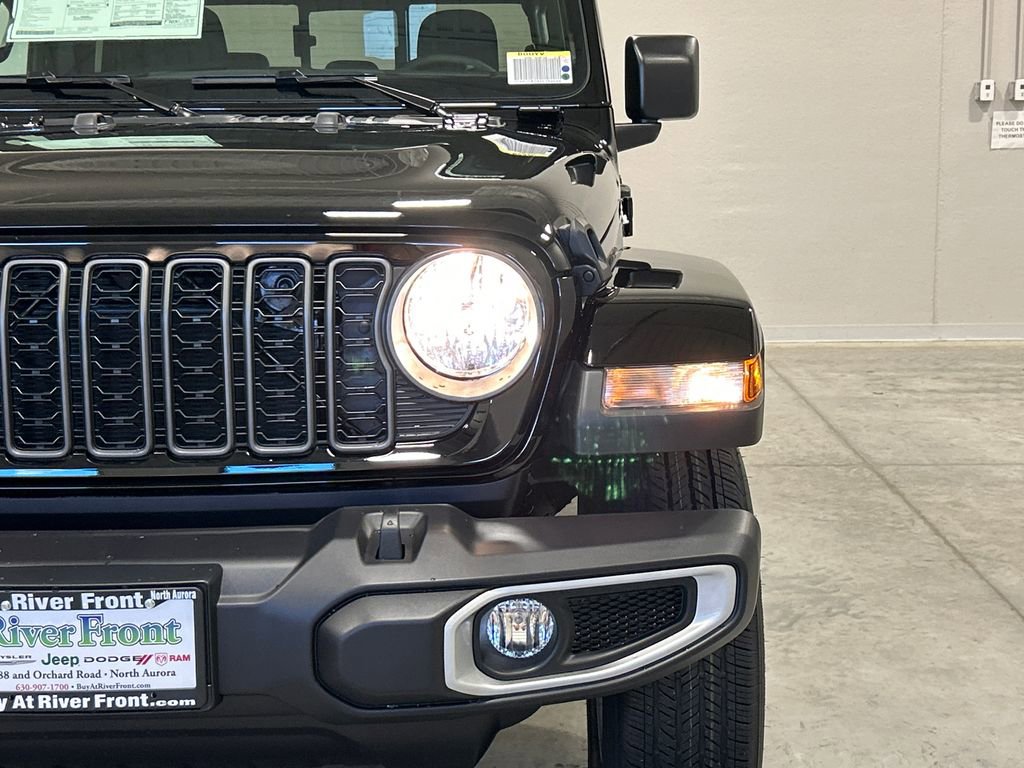 New 2026 Jeep Gladiator Sport image 10