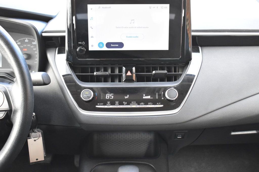 Used 2024 Toyota Corolla LE image 30