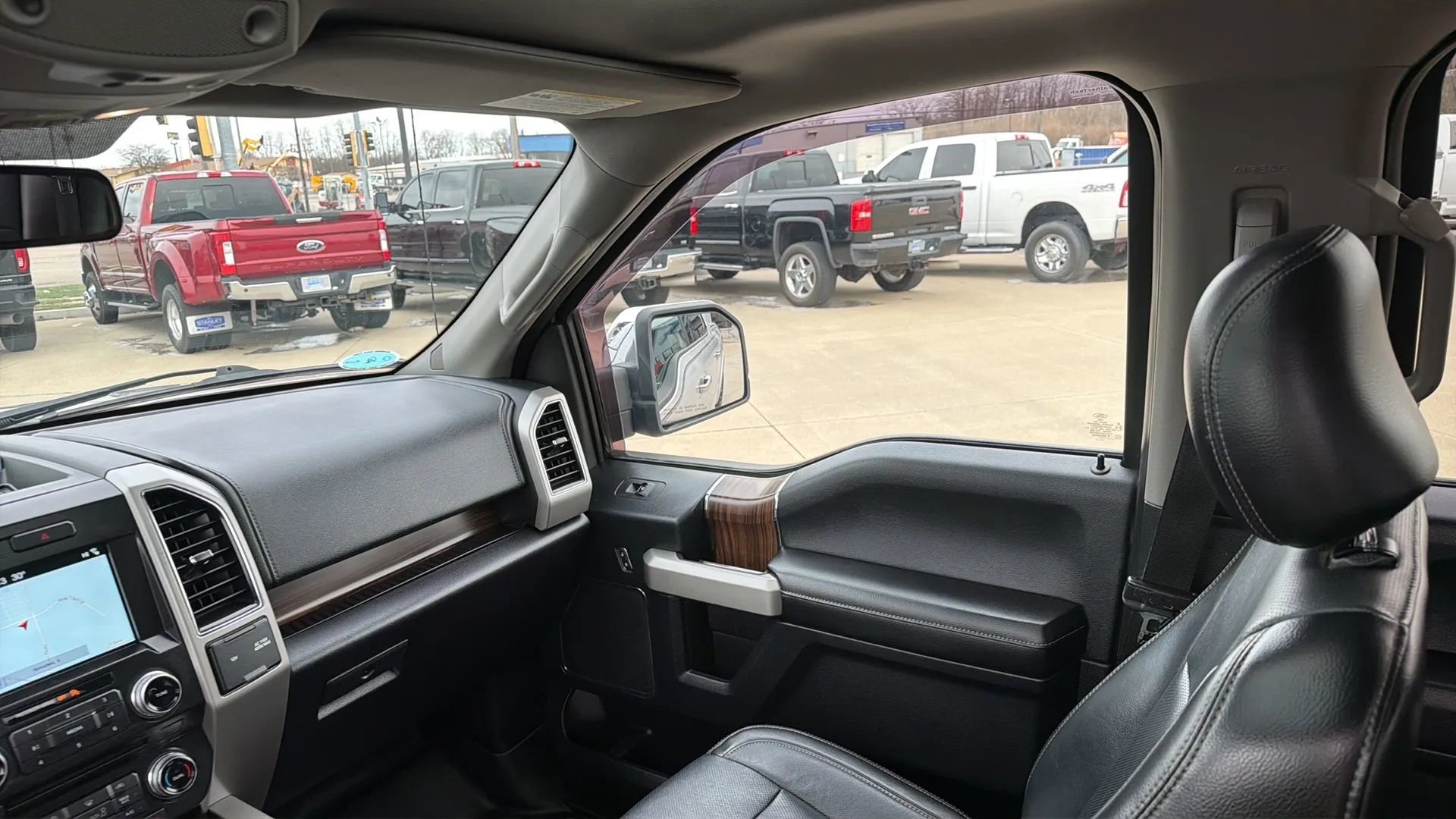 Used 2017 Ford F150 Lariat w/ Equipment Group 502A Luxury image 62