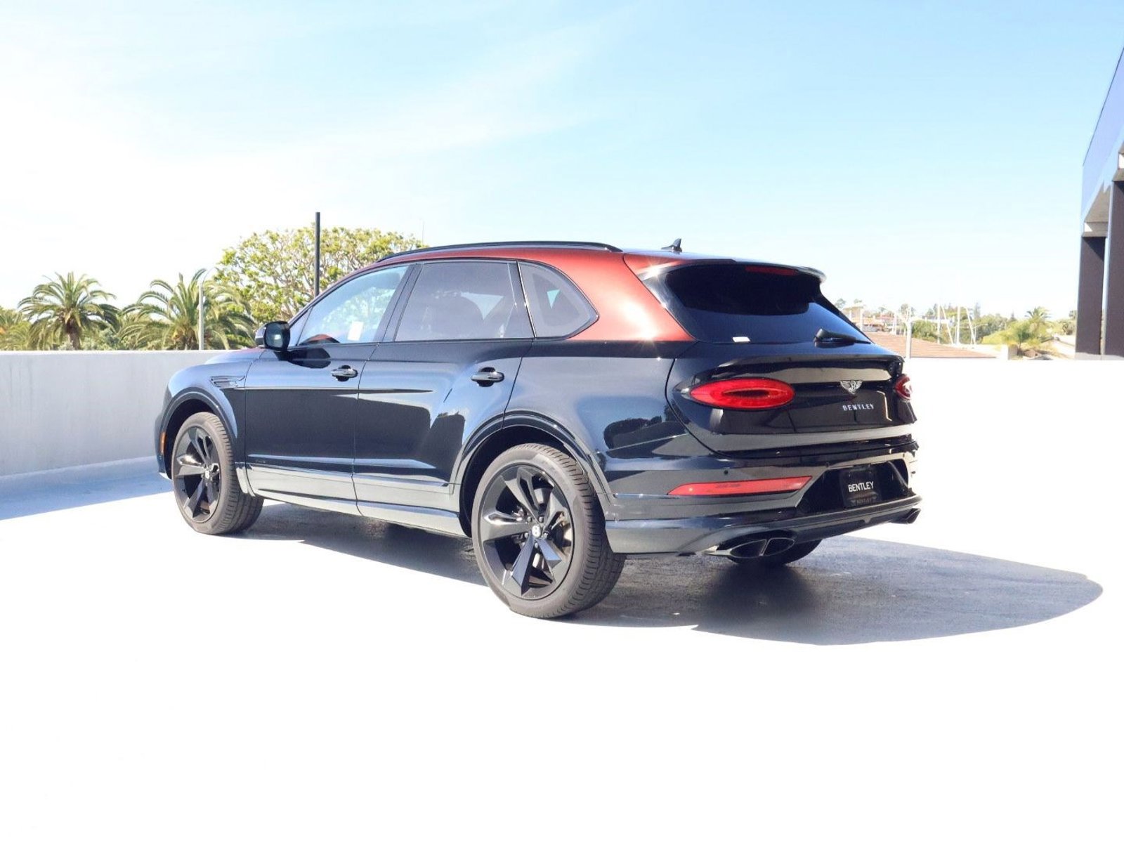 Certified 2025 Bentley Bentayga image 3