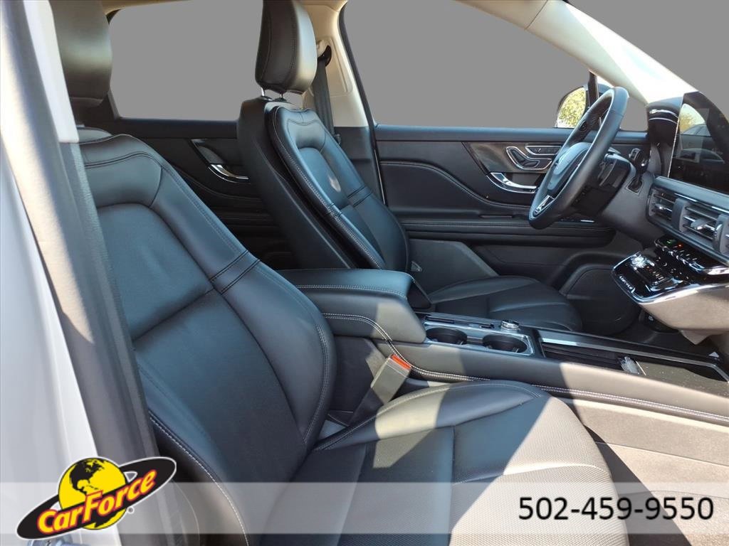 Used 2024 Lincoln Corsair Reserve w/ Jet Appearance Package image 13