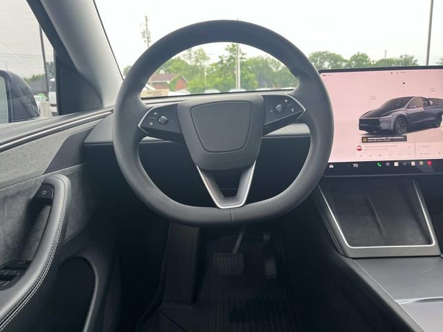 Used 2026 Tesla Model Y Long Range AWD/4WD image 14