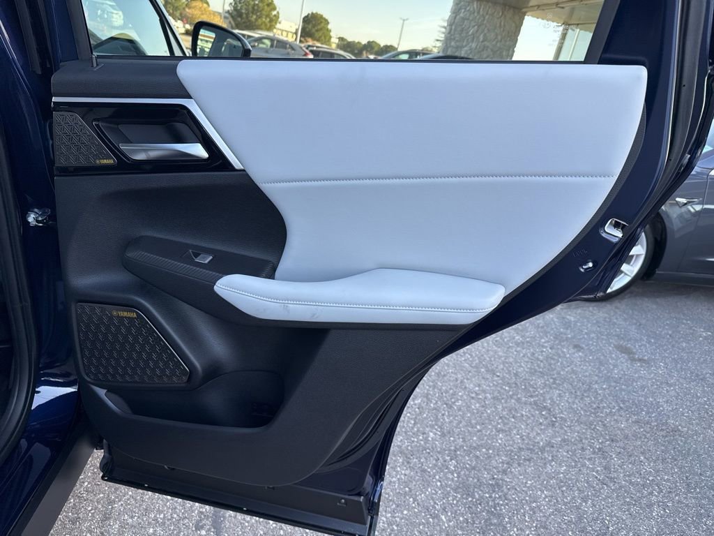 New 2026 Mitsubishi Outlander SE FWD image 30