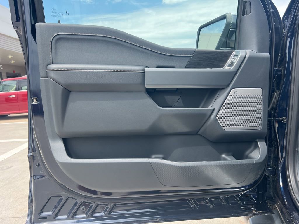 New 2025 Ford F150 Lariat w/ Equipment Group 501A Mid image 17
