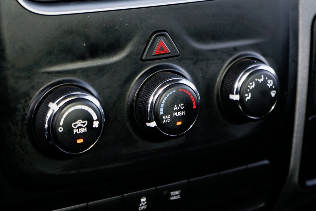 Used 2017 RAM 1500 Tradesman w/ Chrome Appearance Group image 24