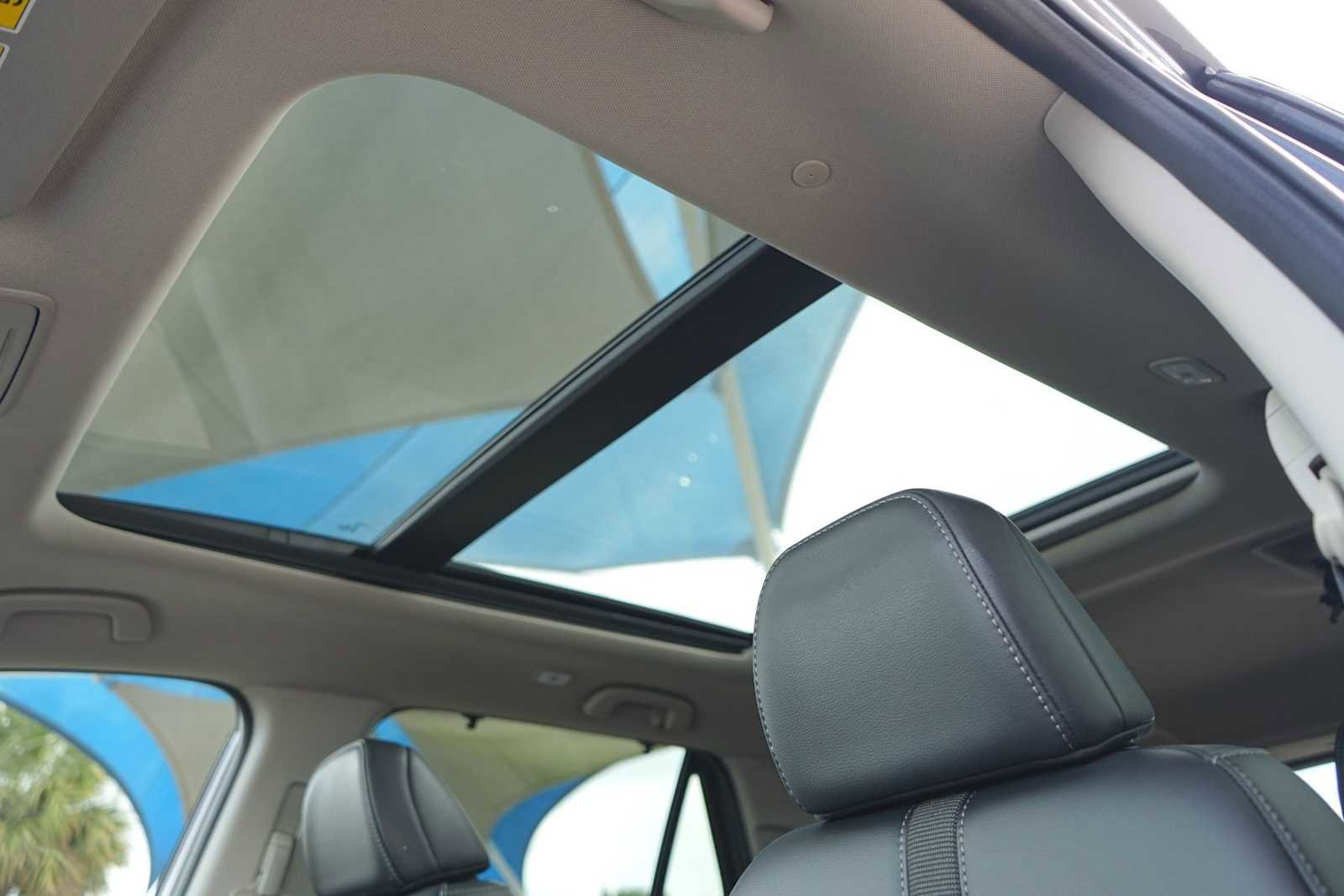 Certified 2023 Honda Pilot Touring image 24