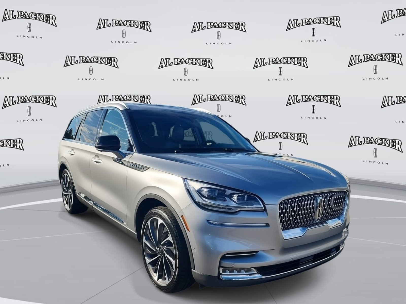 Used 2020 Lincoln Aviator Reserve w/ Equipment Group 202A image 7