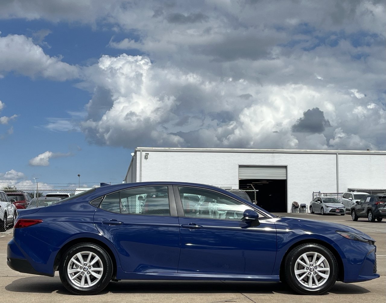 Used 2025 Toyota Camry LE FWD image 3