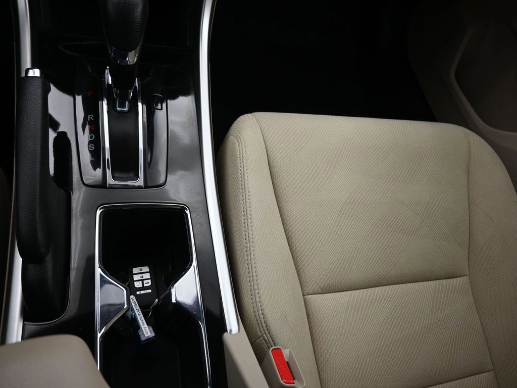 Used 2016 Honda Accord EX image 18