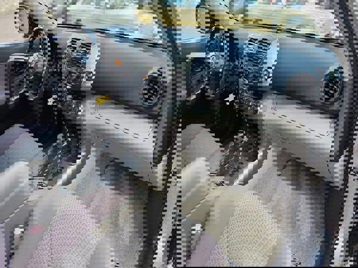 Used 2006 Toyota RAV4 2WD image 15