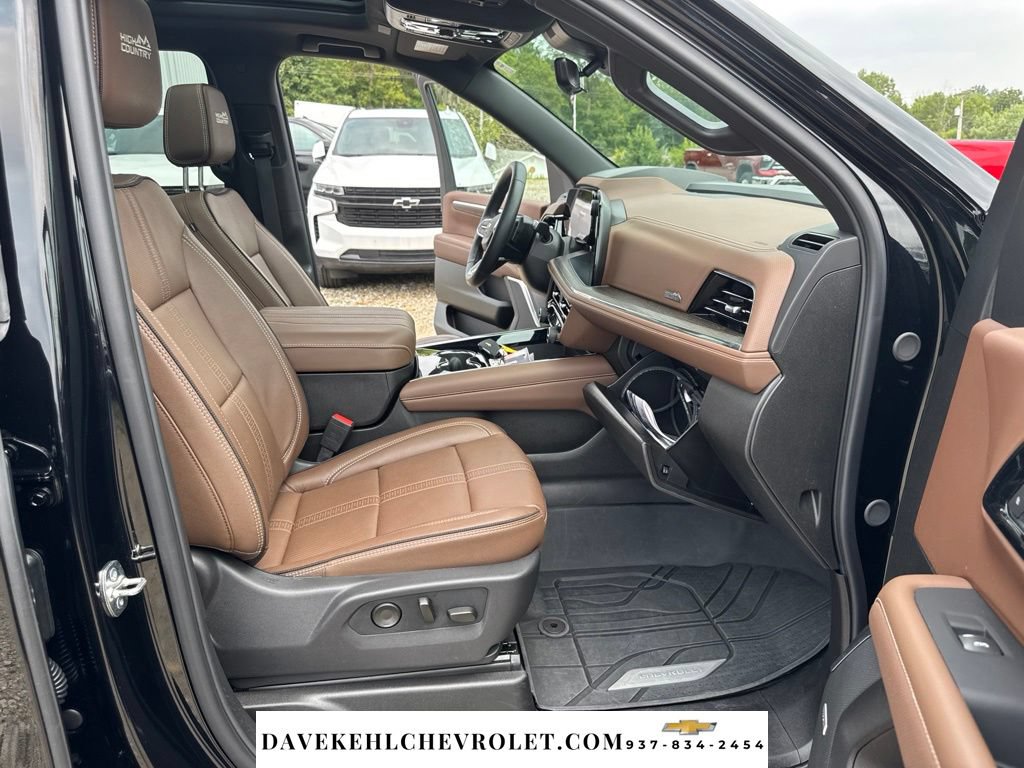 Used 2026 Chevrolet Suburban High Country w/ Sun And Tow Package AWD/4WD image 50