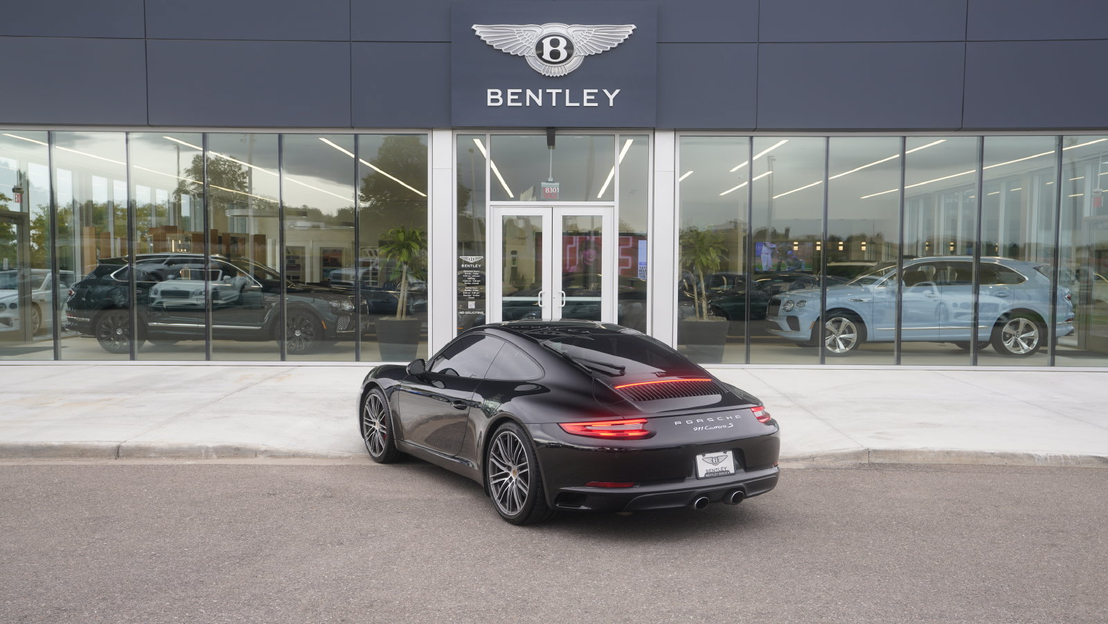 Used 2017 Porsche 911 Carrera S RWD image 8
