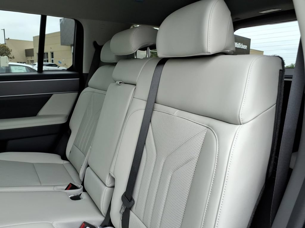 New 2026 Hyundai Santa Fe SEL FWD image 10